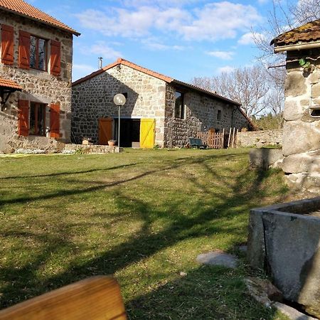 Отель Les Fayettes Montregard Экстерьер фото