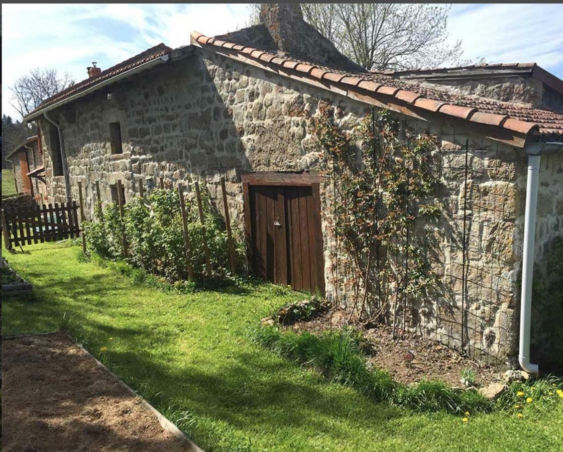 Отель Les Fayettes Montregard Экстерьер фото